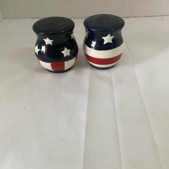 Patriotic Salt & Pepper Set (FH) - Picture 9 of 11